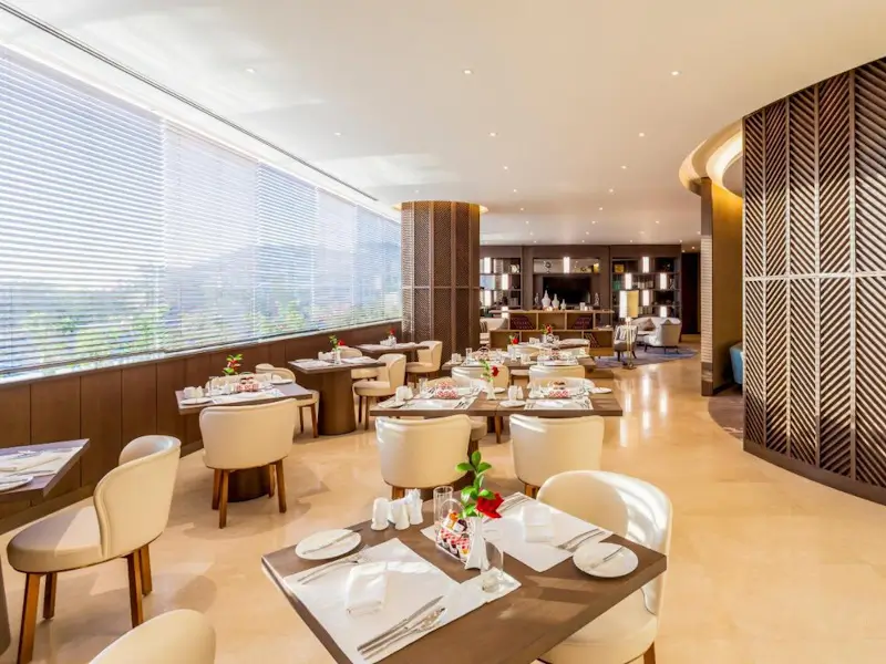 Crowne Plaza -LAOS